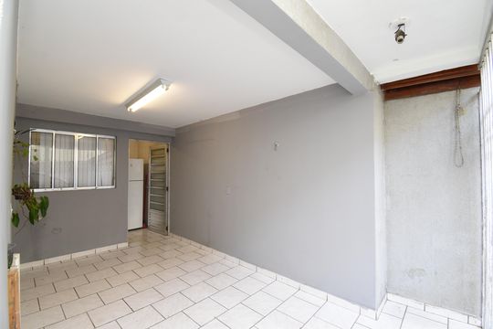 Garagem de casa à venda com 3 quartos, 80m² em Cajuru, Curitiba
