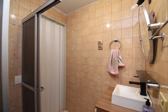 Banheiro de casa à venda com 3 quartos, 80m² em Cajuru, Curitiba