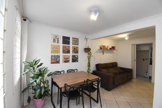 Sala de casa à venda com 3 quartos, 80m² em Cajuru, Curitiba