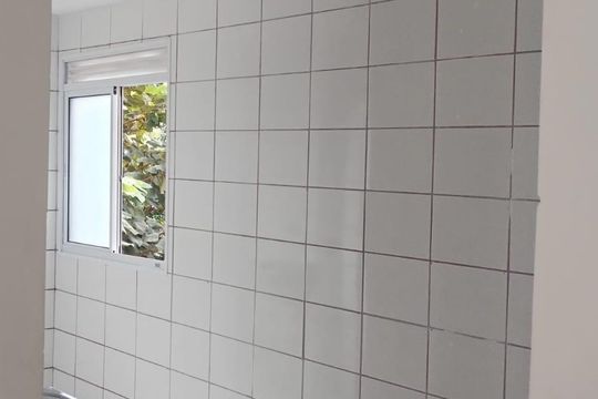 Cozinha de apartamento para alugar com 2 quartos, 48m² em Jardim Helena, Cotia