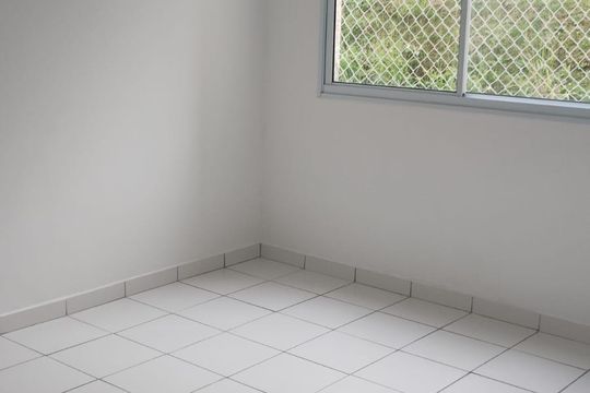 Sala de apartamento para alugar com 2 quartos, 48m² em Jardim Helena, Cotia