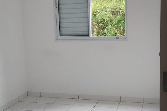 Quarto 2 de apartamento para alugar com 2 quartos, 48m² em Jardim Helena, Cotia