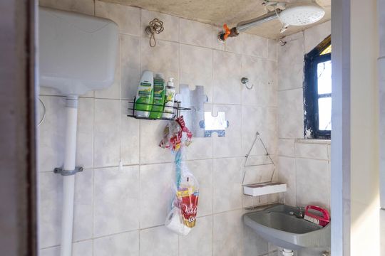 Banheiro 1 de casa para alugar com 3 quartos, 130m² em Inhoaíba, Rio de Janeiro