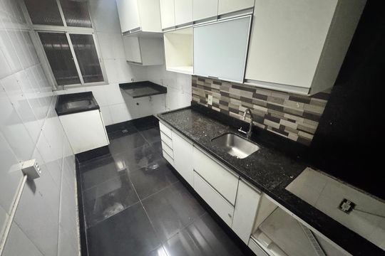 Cozinha de apartamento para alugar com 2 quartos, 55m² em Csb 6, Brasília