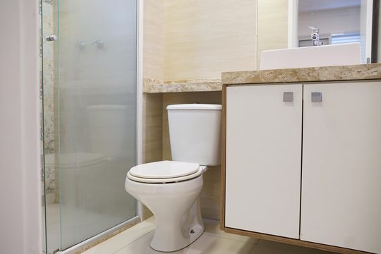 Banheiro da Suíte de apartamento à venda com 2 quartos, 75m² em Vila Augusta, Guarulhos
