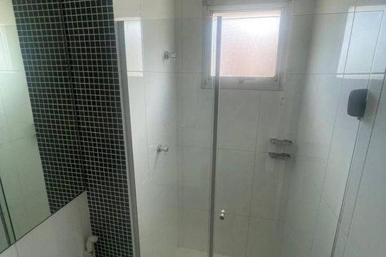 Banheiro de apartamento à venda com 2 quartos, 56m² em Panamby, São Paulo