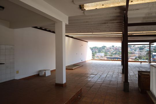 Casa para alugar com 4 quartos, 300m² em Cidade Dutra, São Paulo