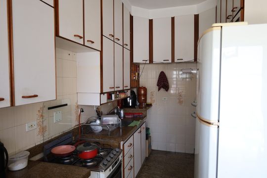 Casa para alugar com 4 quartos, 300m² em Cidade Dutra, São Paulo