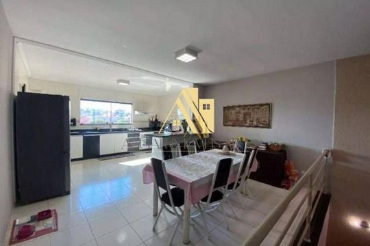 Casa à venda com 3 quartos, 165m² em São José, São Caetano do Sul