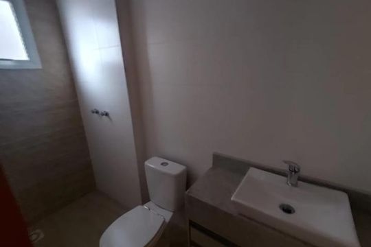 Banheiro de casa de condomínio para alugar com 3 quartos, 150m² em Granja Marileusa, Uberlândia