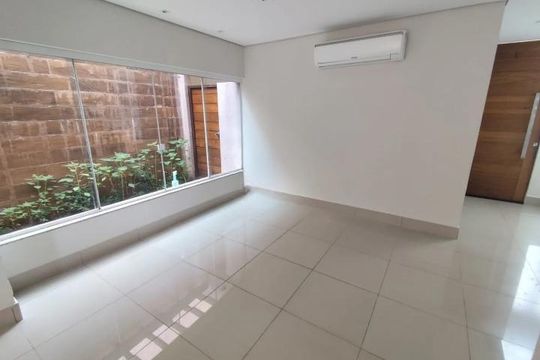 Sala de casa de condomínio para alugar com 3 quartos, 150m² em Granja Marileusa, Uberlândia