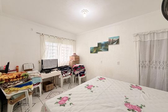 Quarto 2 de casa à venda com 3 quartos, 190m² em Jardim Mirante, Várzea Paulista