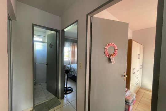 Apartamento à venda com 2 quartos, 42m² em Canudos, Novo Hamburgo