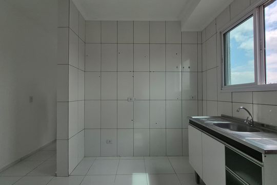 Cozinha de apartamento para alugar com 2 quartos, 60m² em Vila Curuçá, Santo André