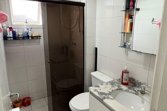 Banheiro de apartamento à venda com 2 quartos, 65m² em Jardim Ubirajara, São Paulo