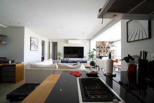 Sala  de apartamento à venda com 2 quartos, 98m² em Pinheiros, São Paulo