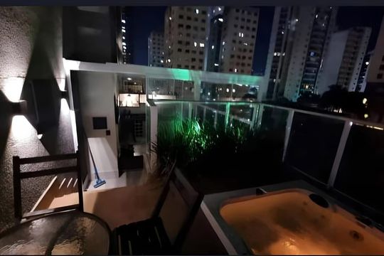Varanda de apartamento para alugar com 2 quartos, 100m² em Setor Bueno, Goiânia