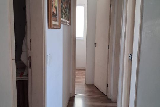 Corredor de apartamento à venda com 3 quartos, 68m² em Vila Barros, Barueri