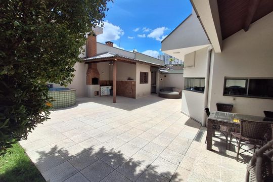 Área externa de casa à venda com 4 quartos, 373m² em Jardim Sao Caetano, São Caetano do Sul