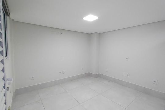 Quarto 1 de apartamento para alugar com 2 quartos, 84m² em Santa Mônica, Uberlândia