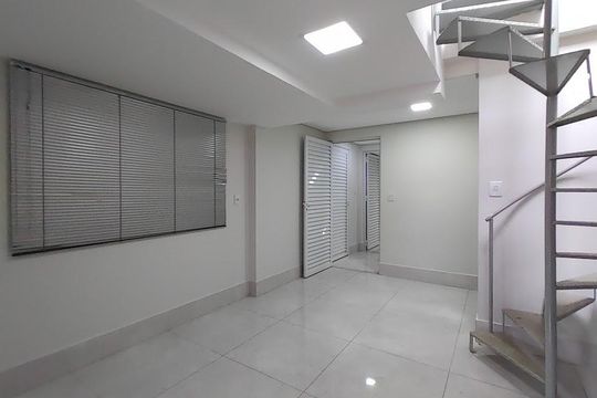 Sala de apartamento para alugar com 2 quartos, 84m² em Santa Mônica, Uberlândia