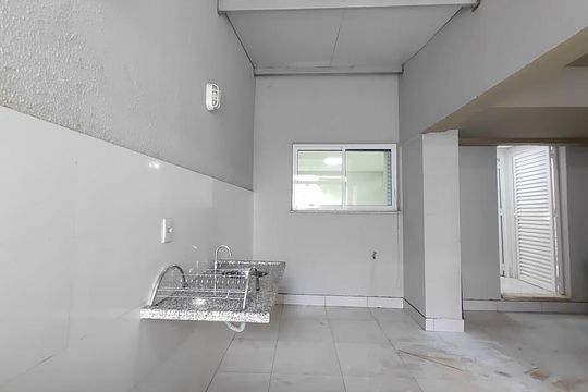 Cozinha de apartamento para alugar com 2 quartos, 84m² em Santa Mônica, Uberlândia