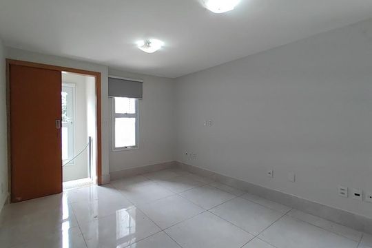 Quarto 2 de apartamento para alugar com 2 quartos, 84m² em Santa Mônica, Uberlândia