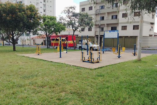 Apartamento para alugar com 2 quartos, 84m² em Santa Mônica, Uberlândia