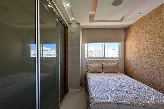 Quarto de apartamento para alugar com 3 quartos, 200m² em Recreio dos Bandeirantes, Rio de Janeiro