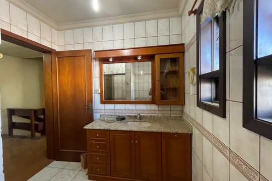 Casa para alugar com 4 quartos, 400m² em Scharlau, São Leopoldo