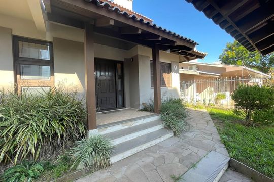 Casa para alugar com 4 quartos, 400m² em Scharlau, São Leopoldo
