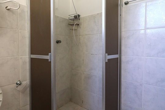 Banheiro da Suíte de apartamento para alugar com 1 quarto, 47m² em Petrópolis, Porto Alegre