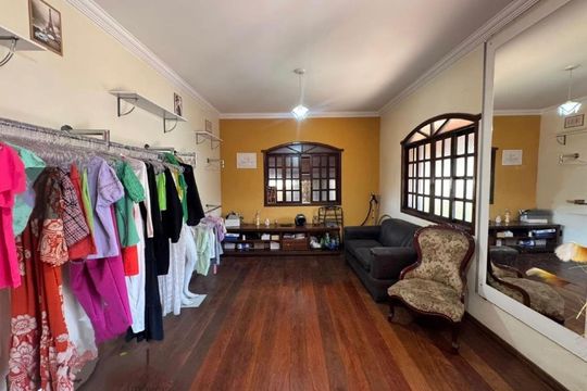 Casa para alugar com 6 quartos, 400m² em Tres Barras, Contagem