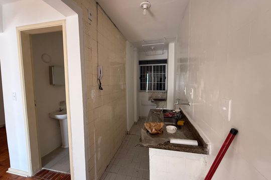 Cozinha de apartamento para alugar com 2 quartos, 53m² em Vila Buarque, São Paulo