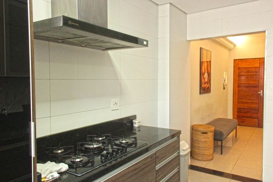 Cozinha e Área de Serviço de apartamento para alugar com 2 quartos, 100m² em Itararé, Santos