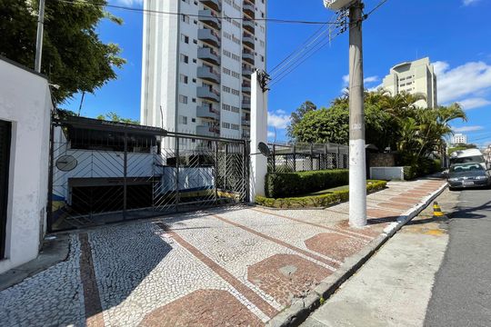 Fachada de apartamento para alugar com 3 quartos, 66m² em Vila Santana, São Paulo