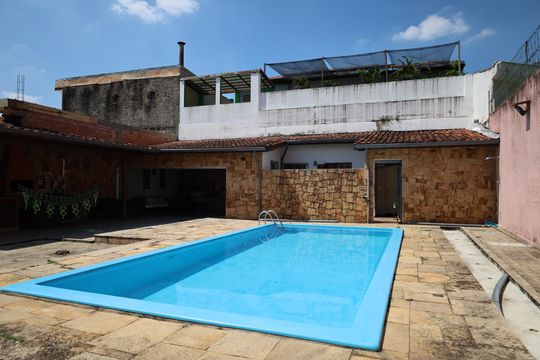 Casa à venda com 3 quartos, 330m² em Interlagos, São Paulo