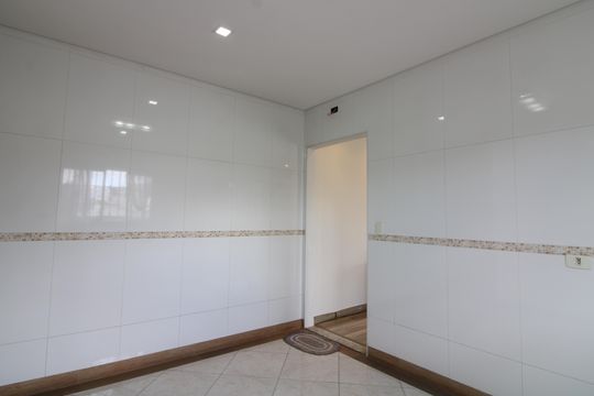 Cozinha 1 de casa à venda com 4 quartos, 168m² em Jardim Nordeste, São Paulo