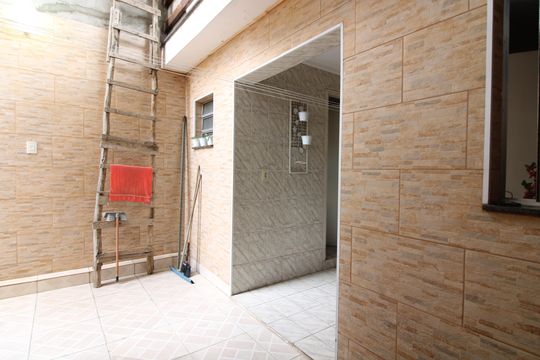 Quintal de casa à venda com 4 quartos, 168m² em Jardim Nordeste, São Paulo