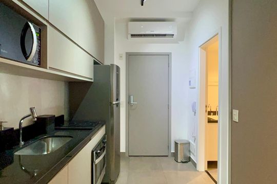 Cozinha de kitnet/studio para alugar com 1 quarto, 33m² em Pinheiros, São Paulo