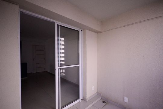Sala - Varanda  de apartamento para alugar com 2 quartos, 53m² em Vila Nair, São Paulo