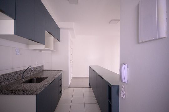 Cozinha  de apartamento para alugar com 2 quartos, 53m² em Vila Nair, São Paulo