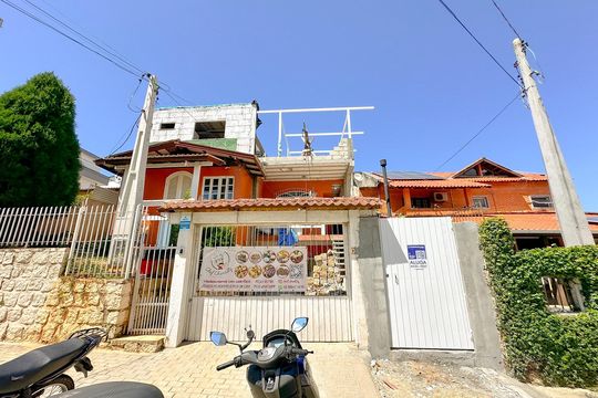 Fachada de kitnet/studio para alugar com 1 quarto, 18m² em Jardim Cidade de Florianopolis, São José
