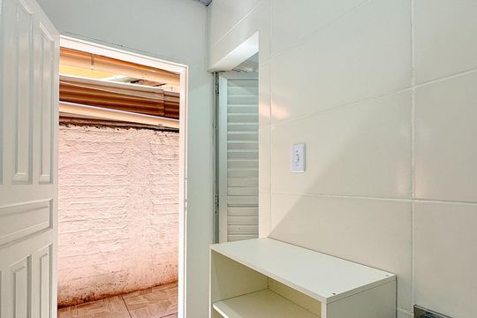 Cozinha de kitnet/studio para alugar com 1 quarto, 18m² em Jardim Cidade de Florianopolis, São José