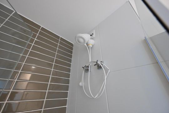 Banheiro Social de kitnet/studio para alugar com 1 quarto, 26m² em Vila Clementino, São Paulo