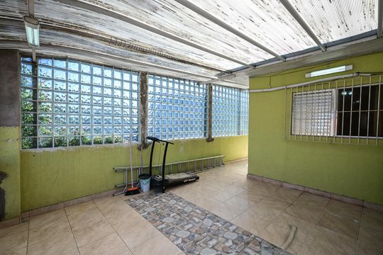 Varanda de casa à venda com 3 quartos, 180m² em Parque Regina, São Paulo