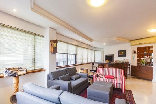 Sala de apartamento para alugar com 3 quartos, 133m² em Petrópolis, Porto Alegre