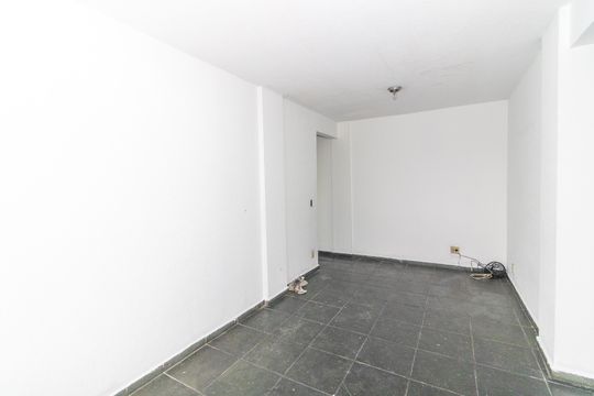 Sala de apartamento para alugar com 2 quartos, 55m² em Realengo, Rio de Janeiro