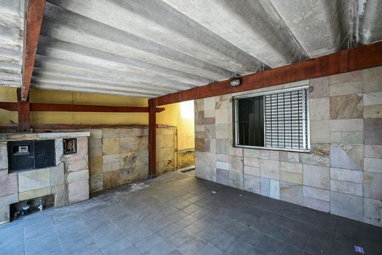 Garagem de casa à venda com 2 quartos, 160m² em Vila das Belezas, São Paulo