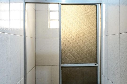 Banheiro de casa à venda com 2 quartos, 160m² em Vila das Belezas, São Paulo